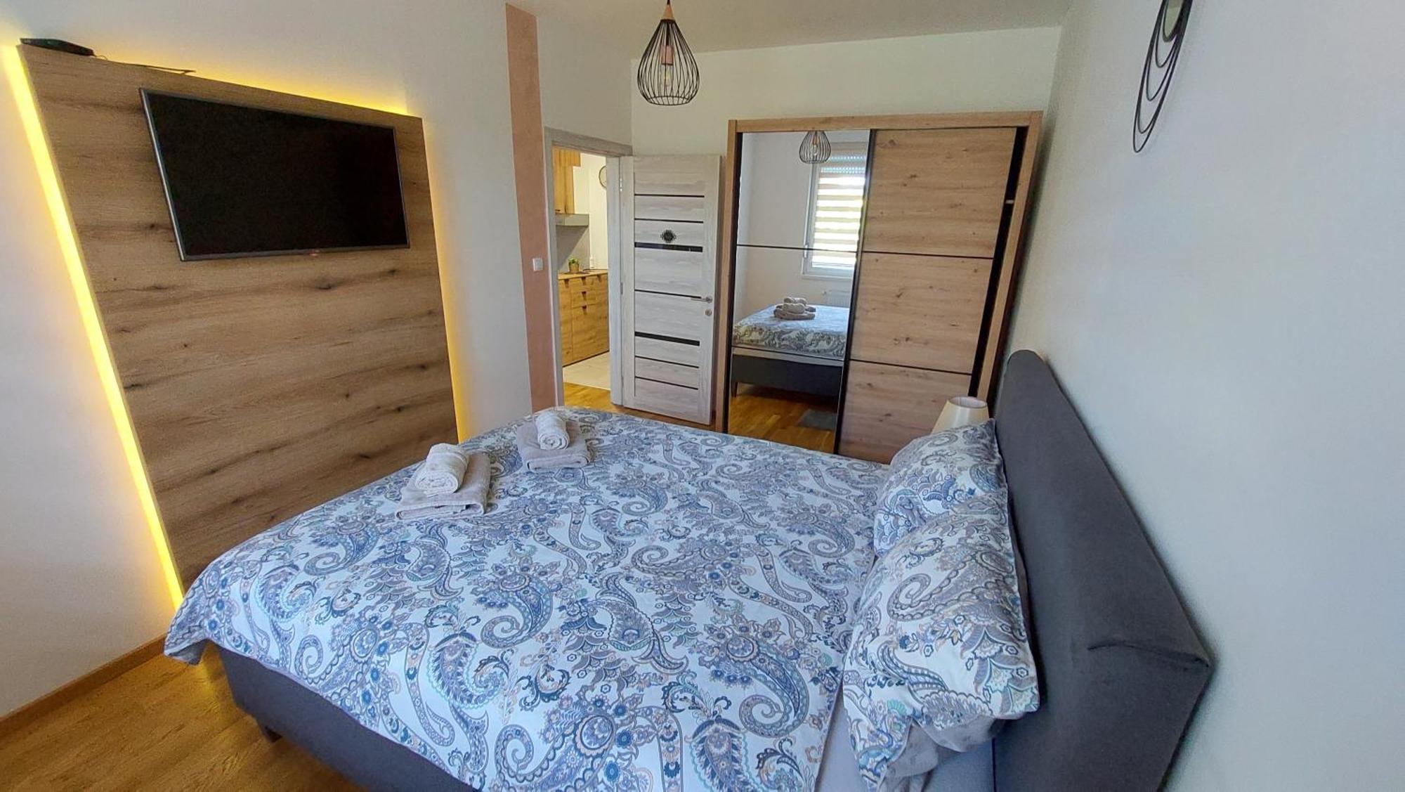 Apartment Ela Subotica Ngoại thất bức ảnh