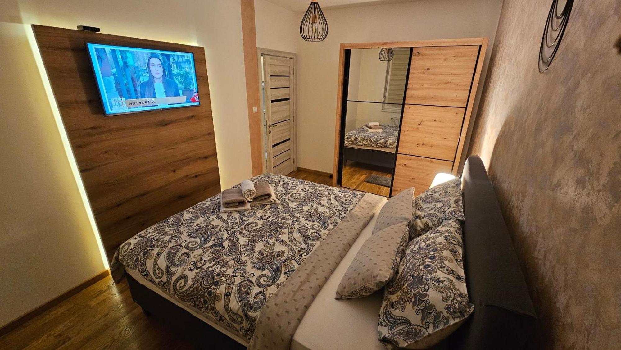 Apartment Ela Subotica Ngoại thất bức ảnh