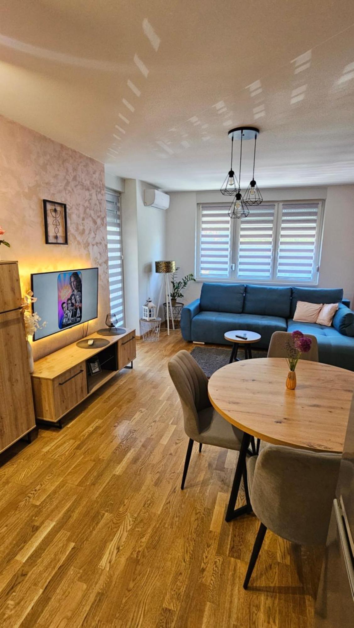 Apartment Ela Subotica Ngoại thất bức ảnh